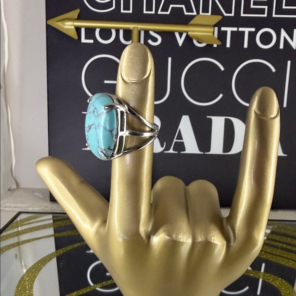 Turquoise Colored Cabochon Silver Split Shank Ring - image 2